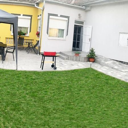 Viktor Apartmanhaz 扎马迪 外观 照片