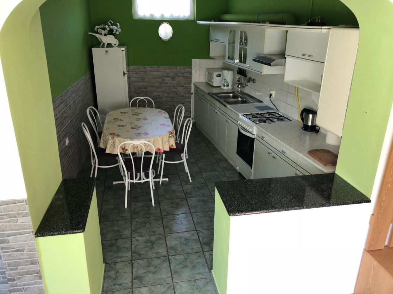 Viktor Apartmanhaz 扎马迪 外观 照片
