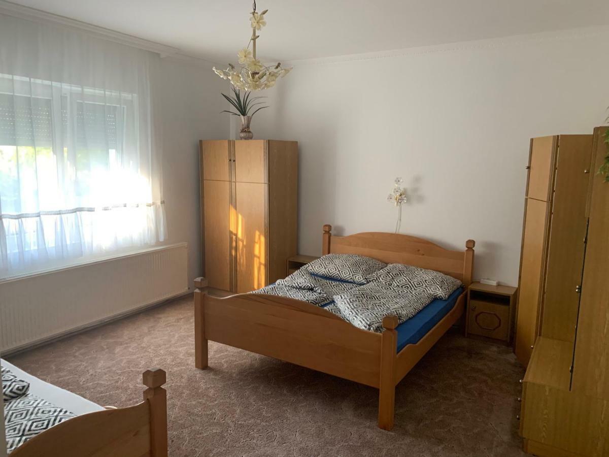 Viktor Apartmanhaz 扎马迪 外观 照片